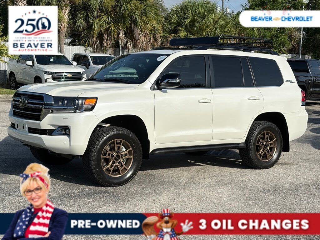 2021 TOYOTA Land Cruiser