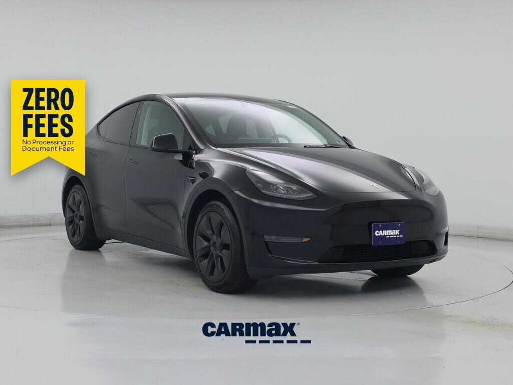 2025 TESLA Model Y