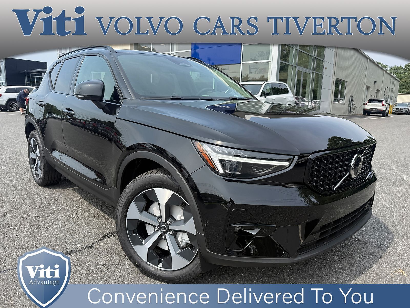 2026 VOLVO XC40