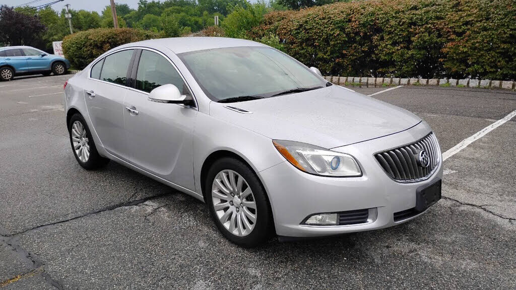 2013 BUICK Regal