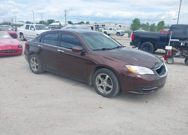 2013 CHRYSLER 200