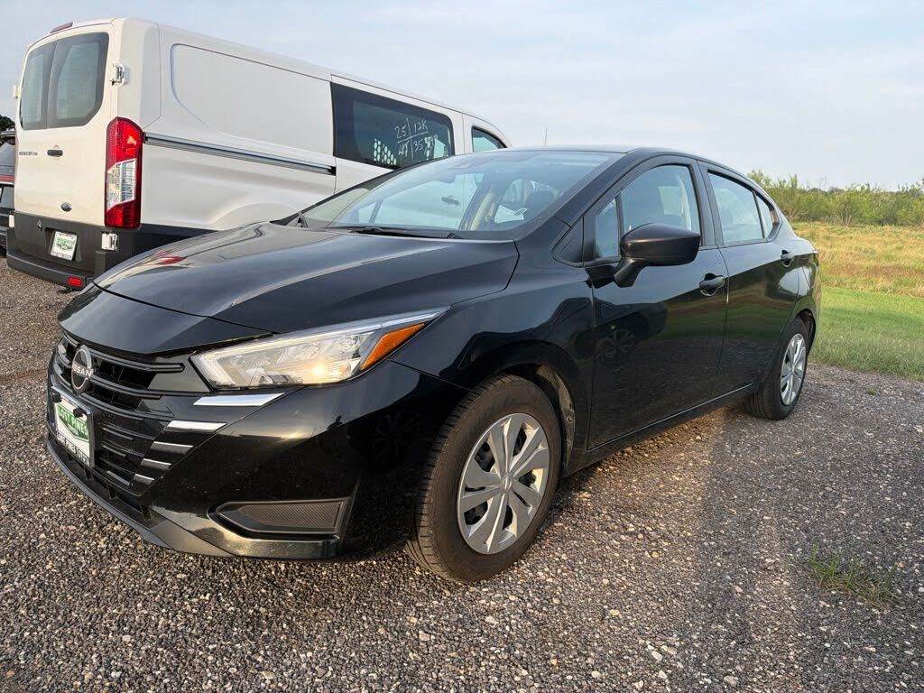 2025 NISSAN Versa
