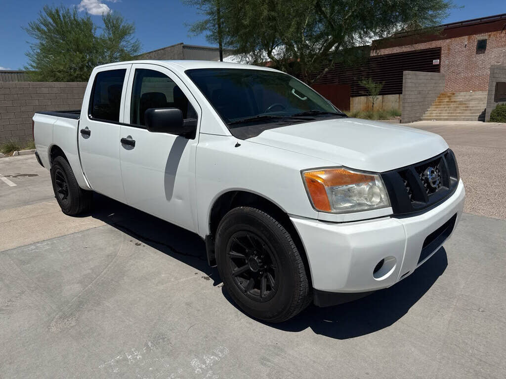2015 NISSAN Titan