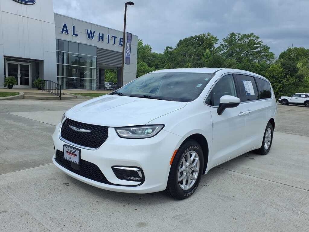 2023 CHRYSLER Pacifica