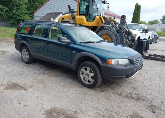 2002 VOLVO V70