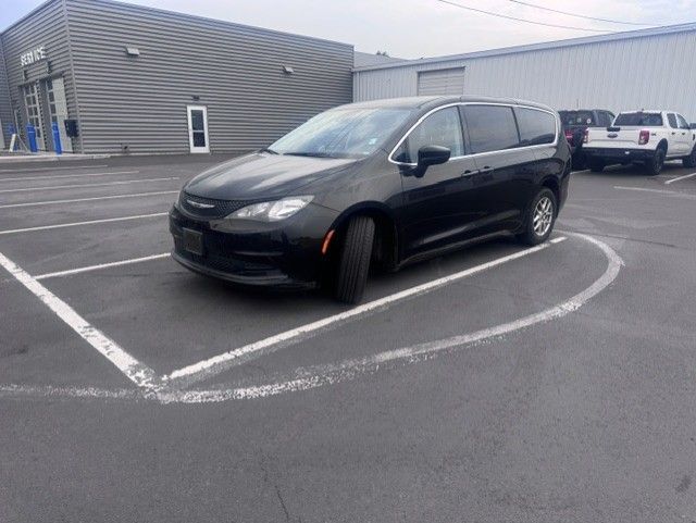2023 CHRYSLER Voyager