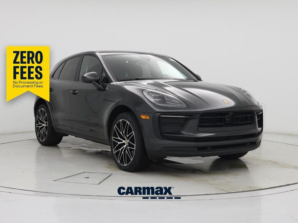 2023 PORSCHE Macan