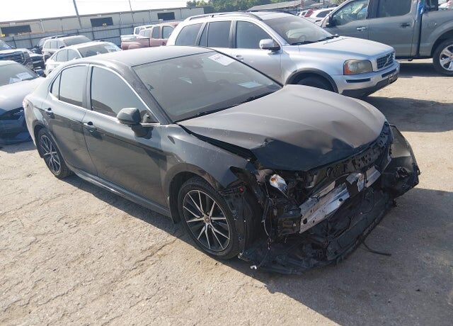 2024 TOYOTA Camry