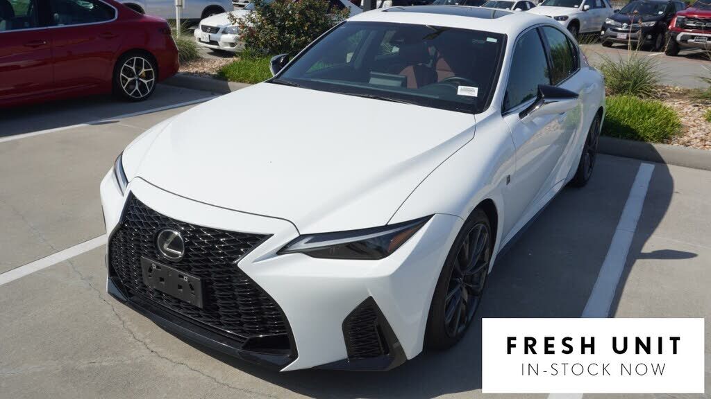 2025 LEXUS IS