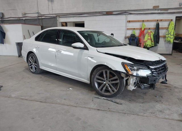 2018 VOLKSWAGEN Passat