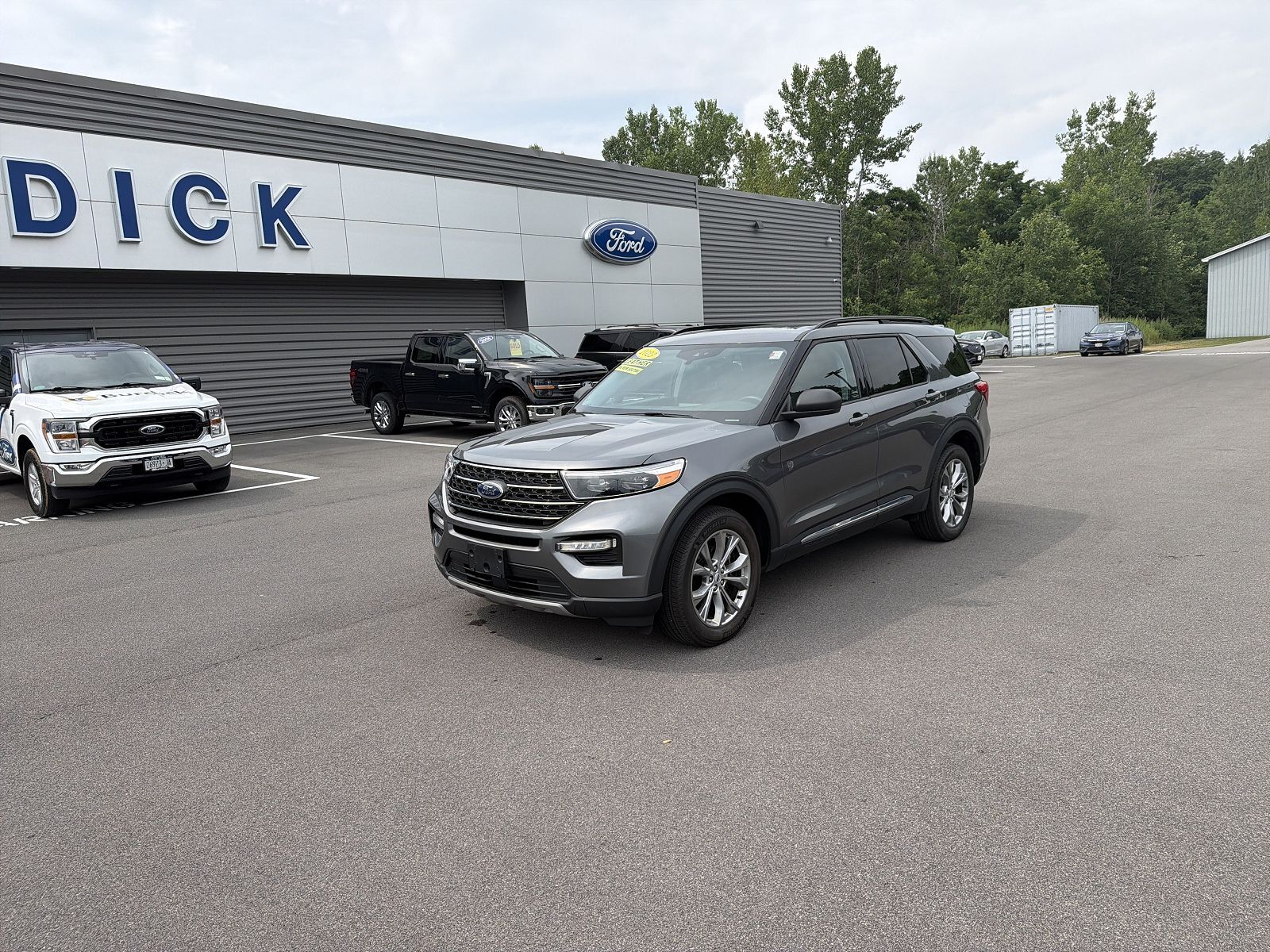 2023 FORD Explorer