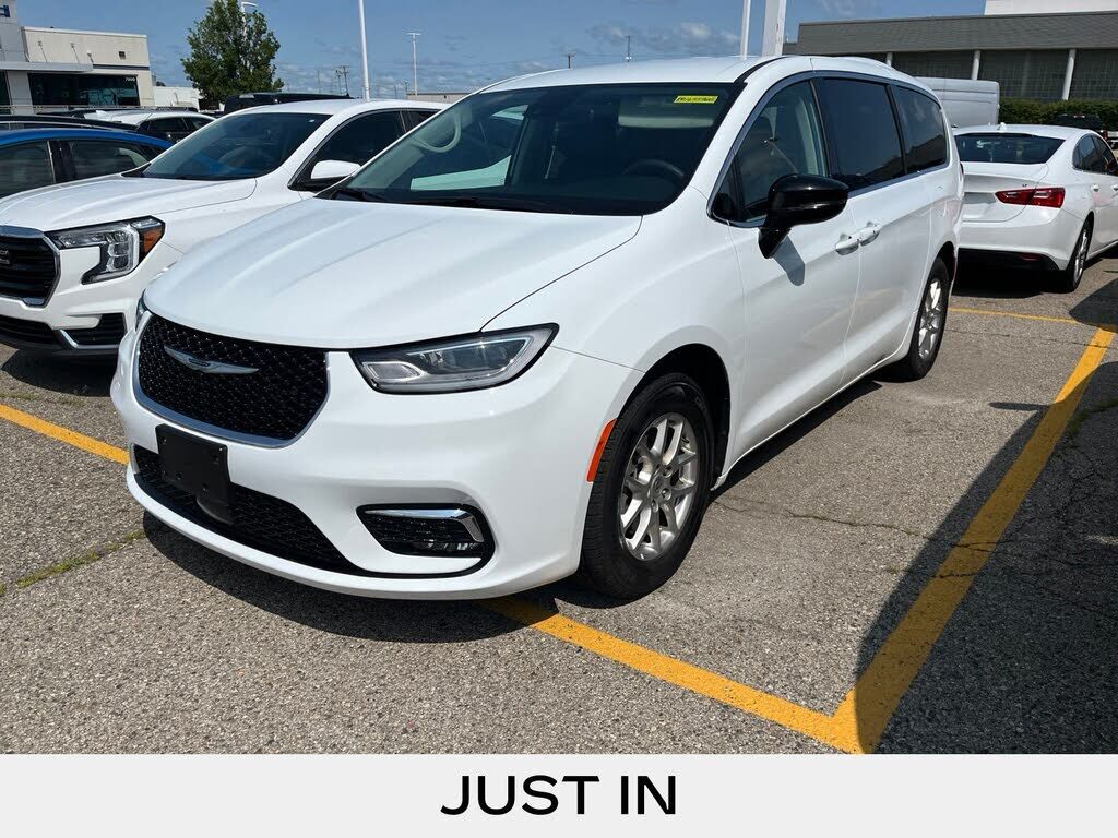 2024 CHRYSLER Pacifica