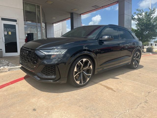 2023 AUDI RS Q8