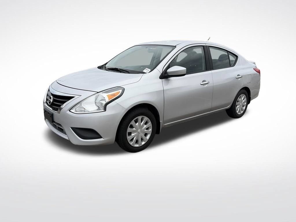 2016 NISSAN Versa