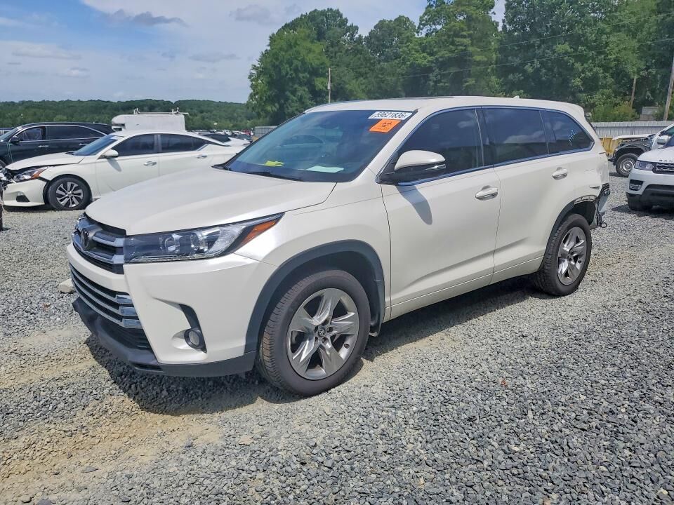 2018 TOYOTA Highlander
