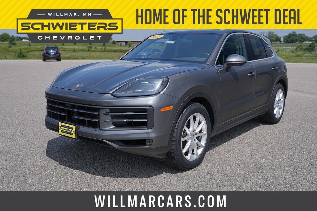 2024 PORSCHE Cayenne