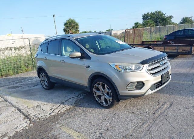 2017 FORD Escape