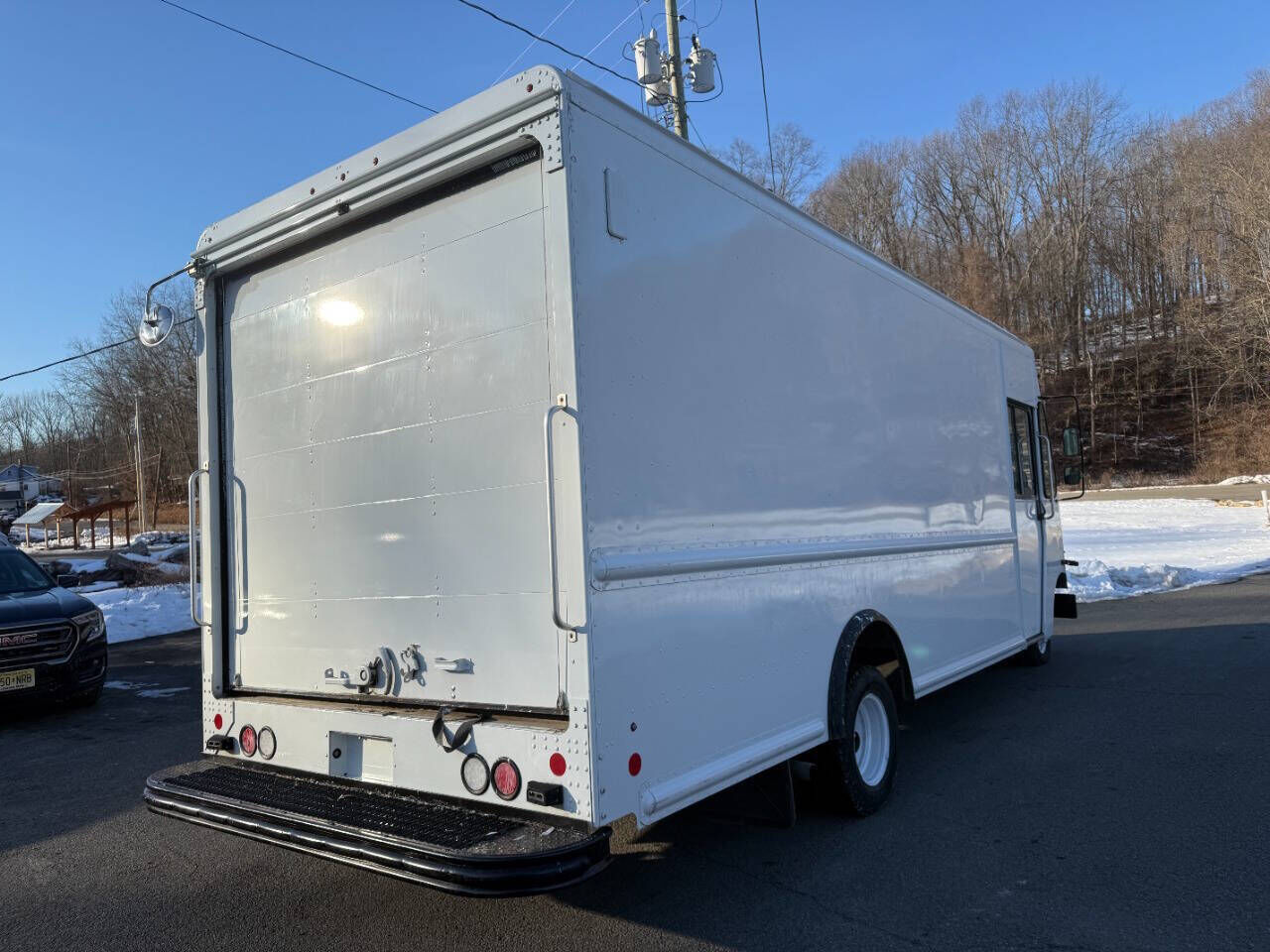 2018 FORD E-350