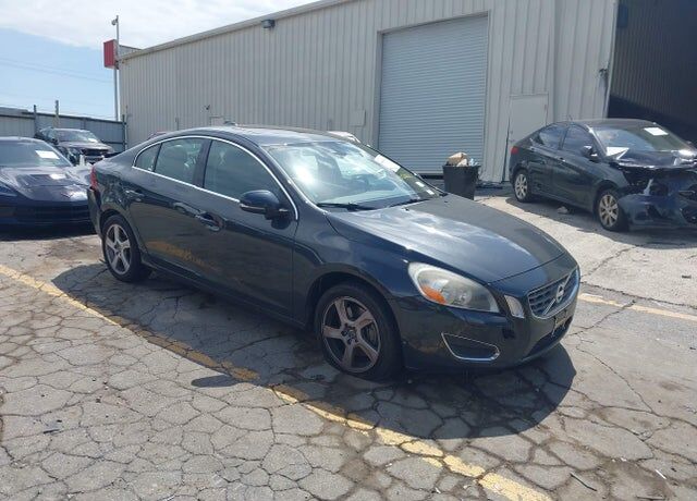 2013 VOLVO S60