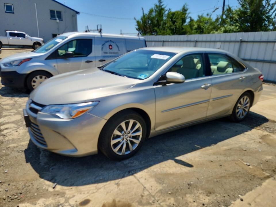 2017 TOYOTA Camry