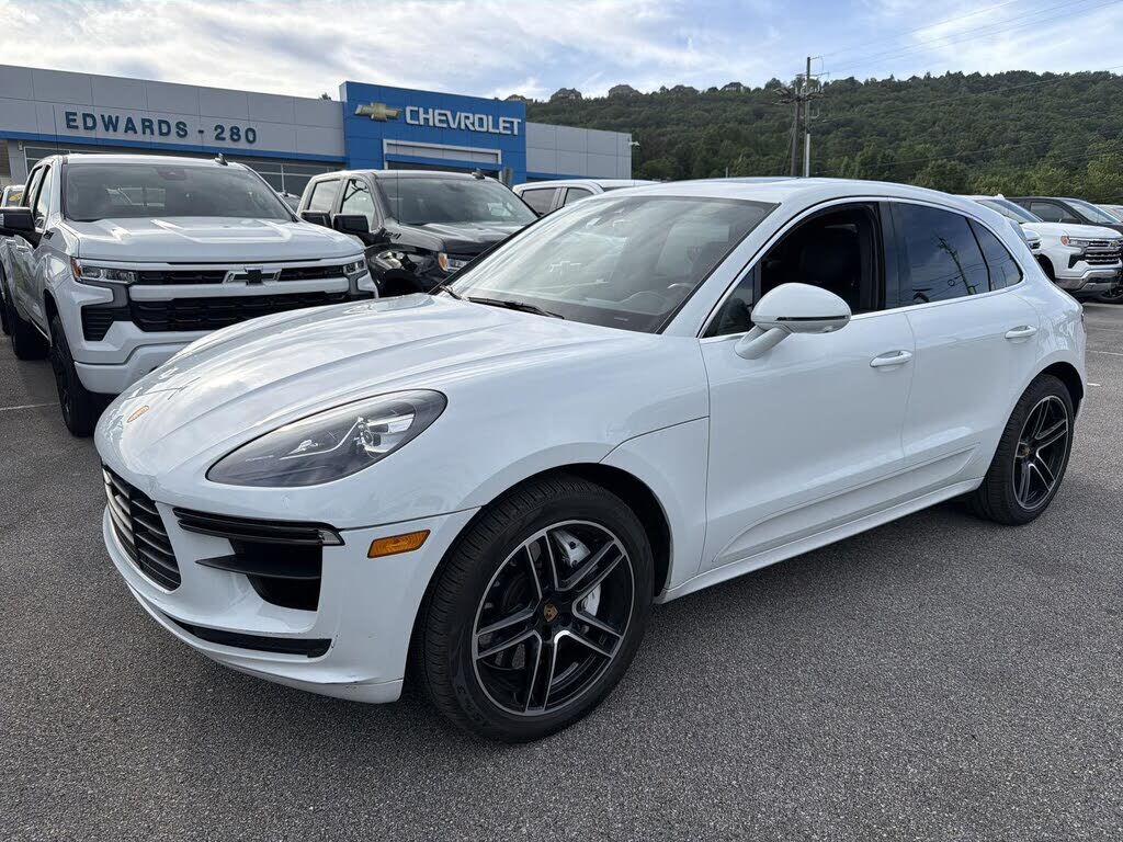 2021 PORSCHE Macan