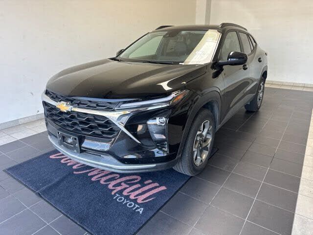 2025 CHEVROLET Trax