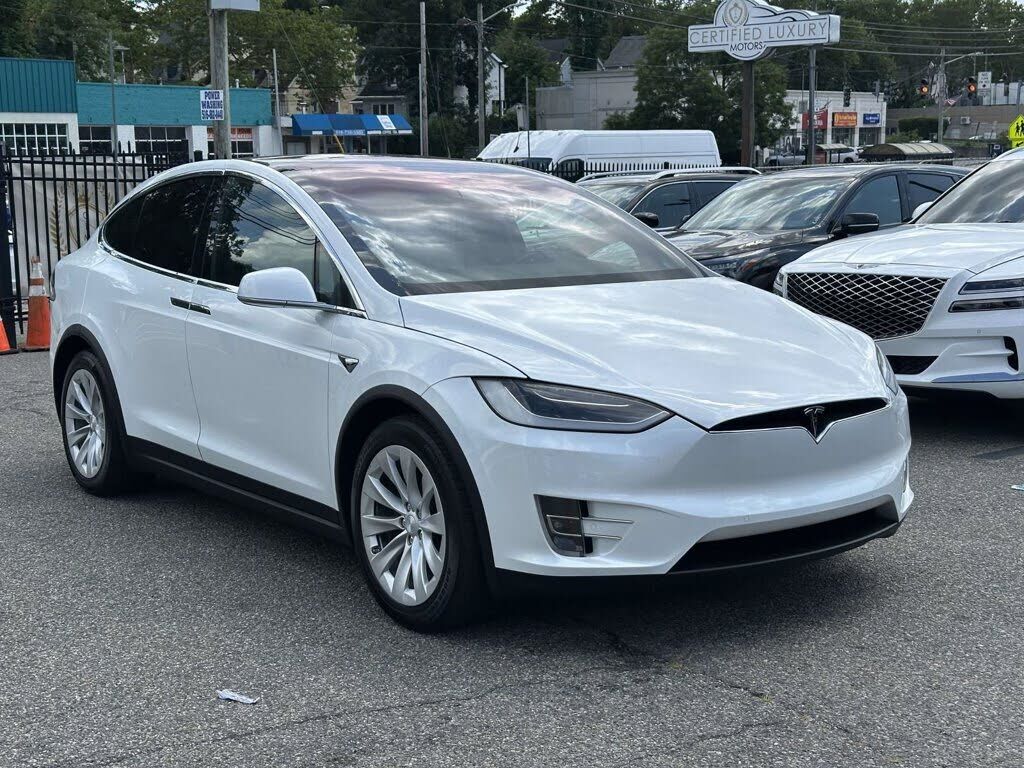 2019 TESLA Model X