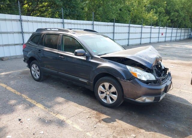 2011 SUBARU Outback