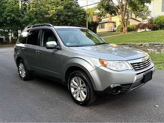 2011 SUBARU Forester