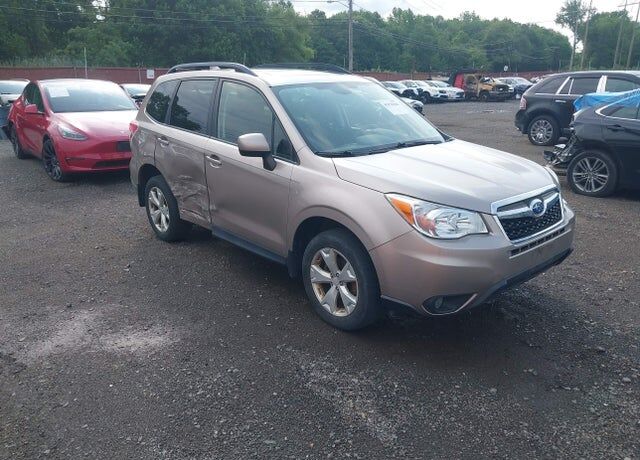 2016 SUBARU Forester