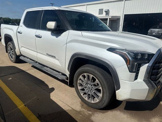 2024 TOYOTA Tundra
