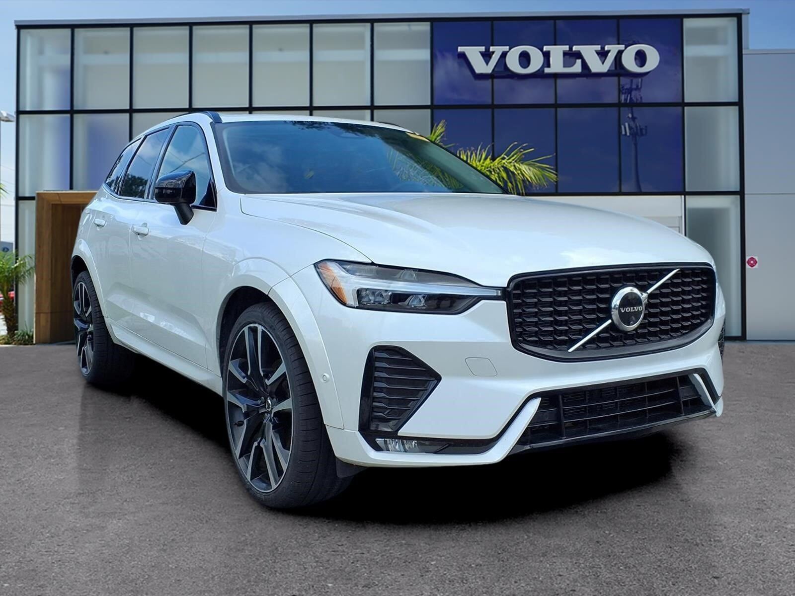 2024 VOLVO XC60