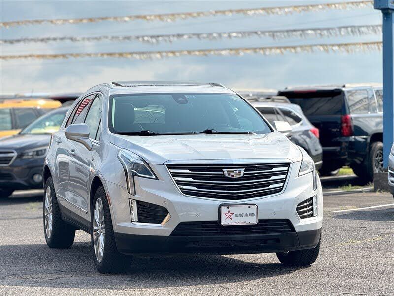 2017 CADILLAC XT5