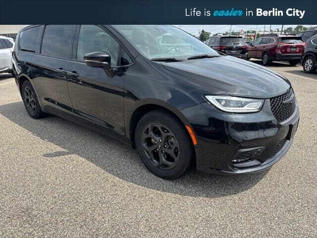 2023 CHRYSLER Pacifica