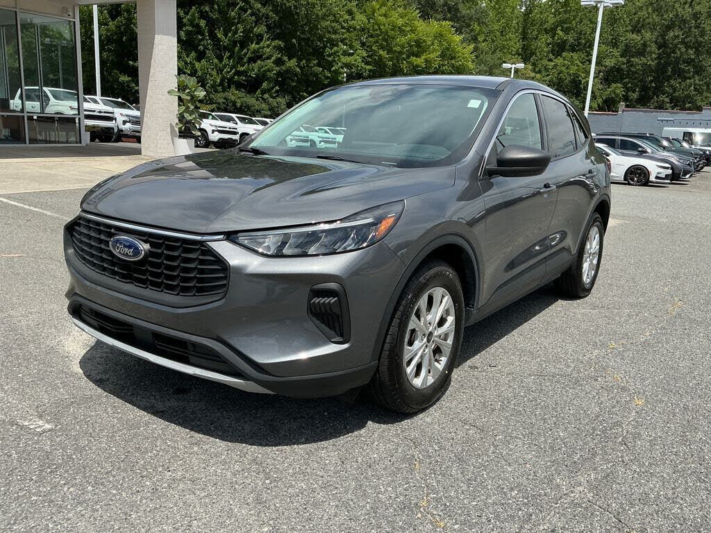 2024 FORD Escape