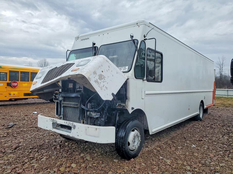 2014 FREIGHTLINER MT 55G Front Gasoline Engine Walk in Van Chassis
