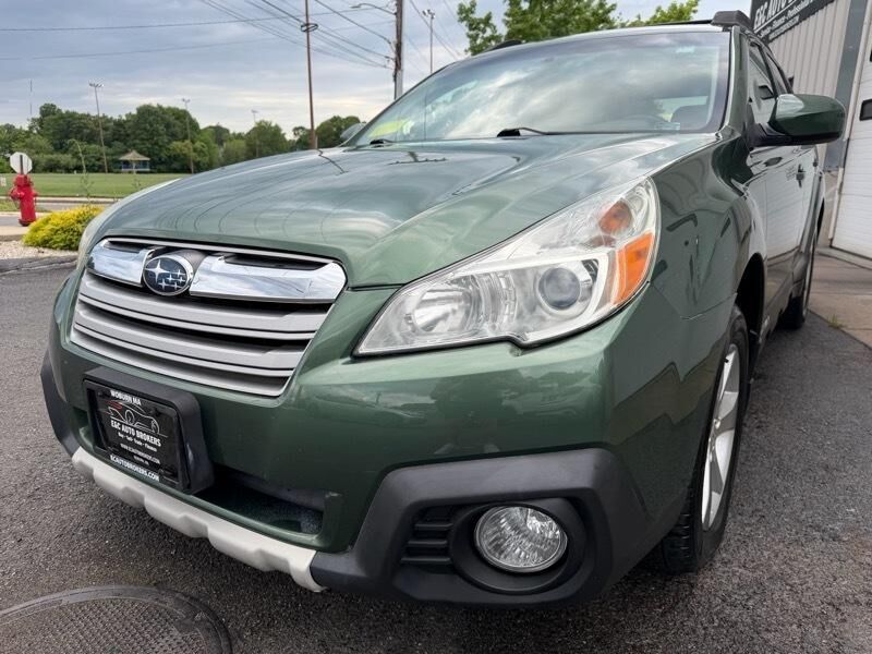 2013 SUBARU Outback