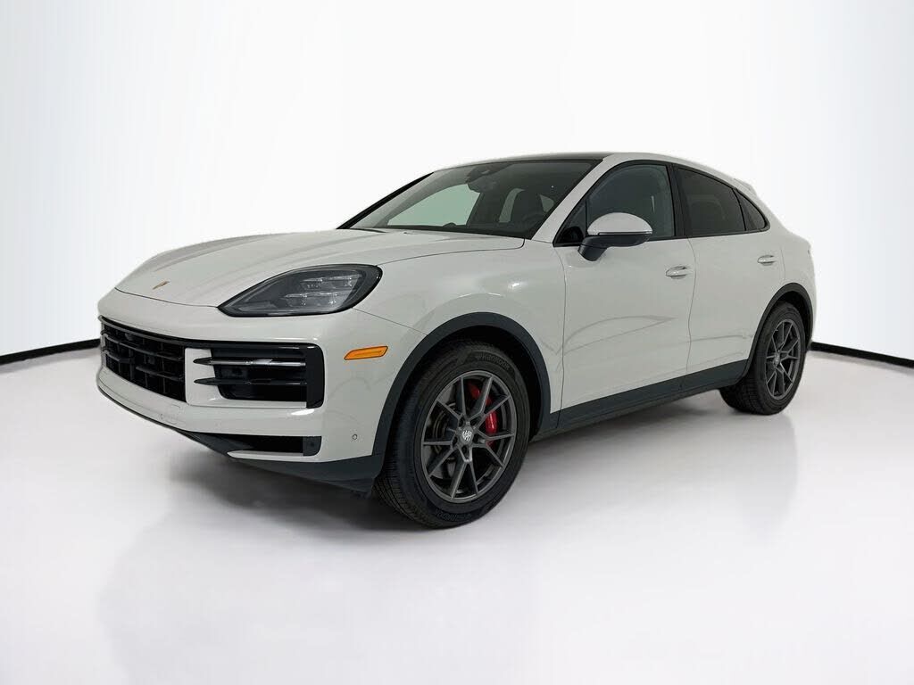 2024 PORSCHE Cayenne