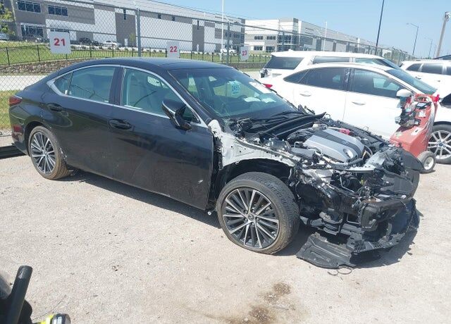 2024 LEXUS ES