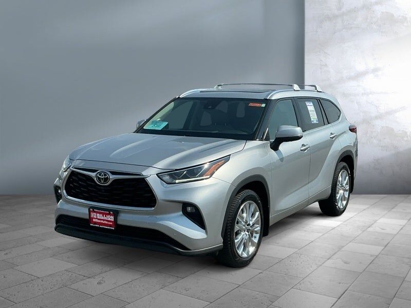 2022 TOYOTA Highlander