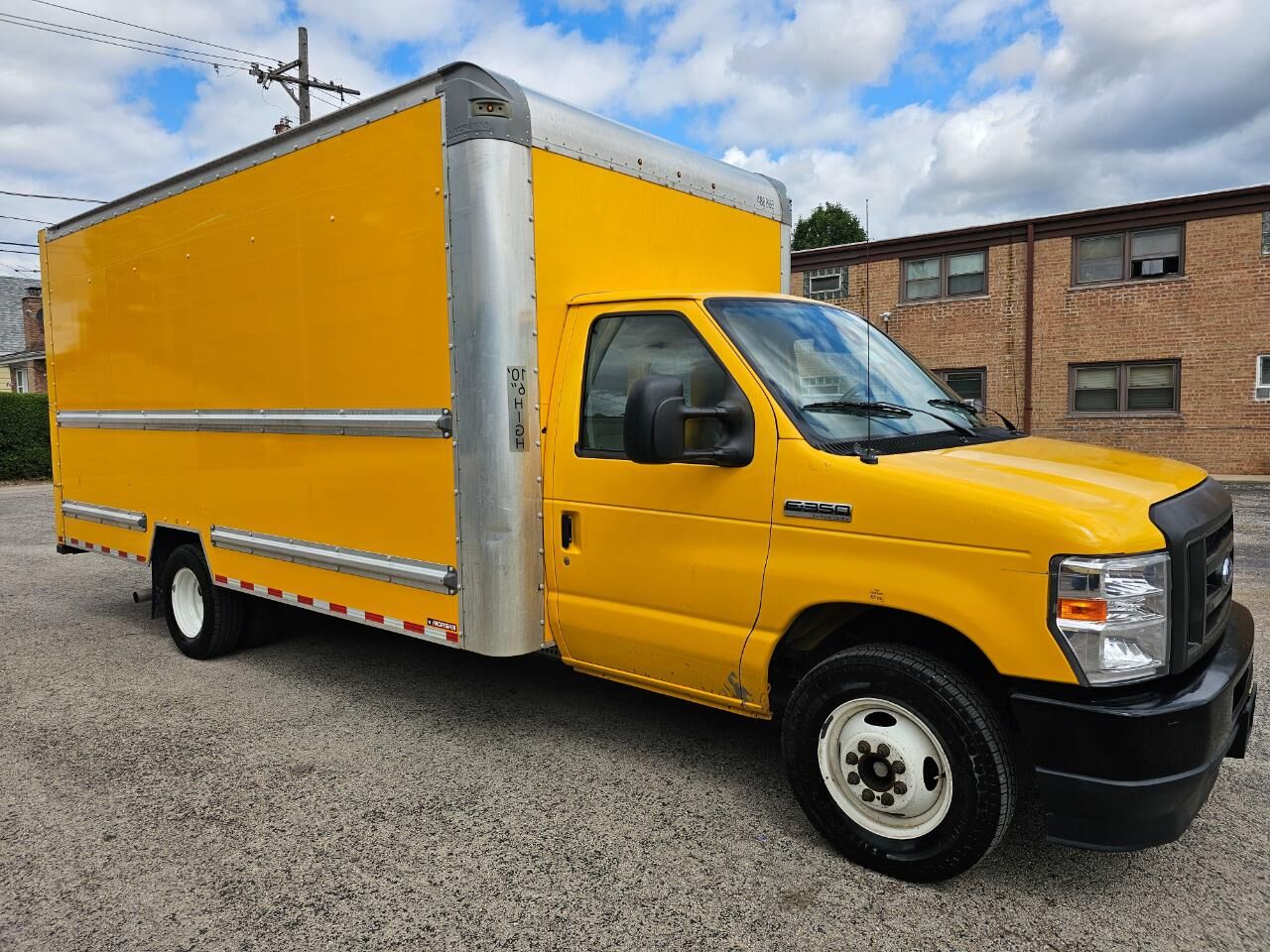 2022 FORD E-350