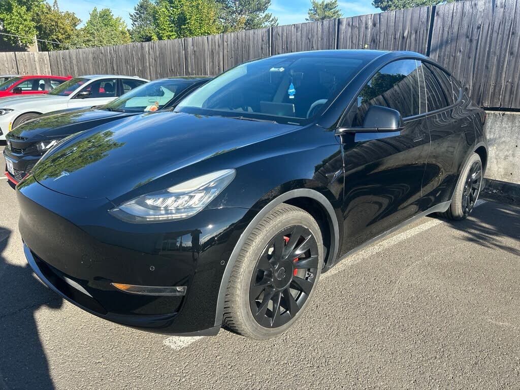 2022 TESLA Model Y