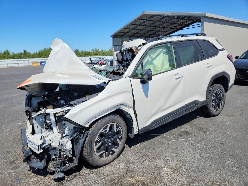 2025 SUBARU Forester