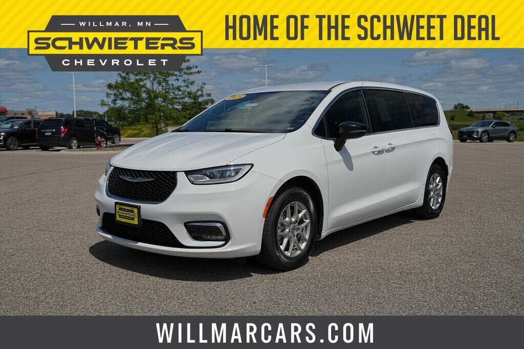 2025 CHRYSLER Pacifica