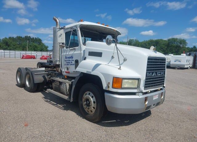 2003 MACK CH