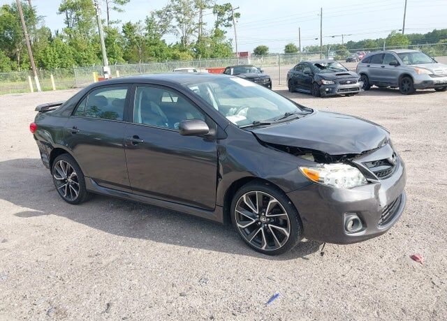 2013 TOYOTA Corolla