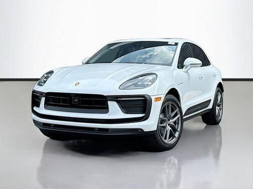 2026 PORSCHE Macan
