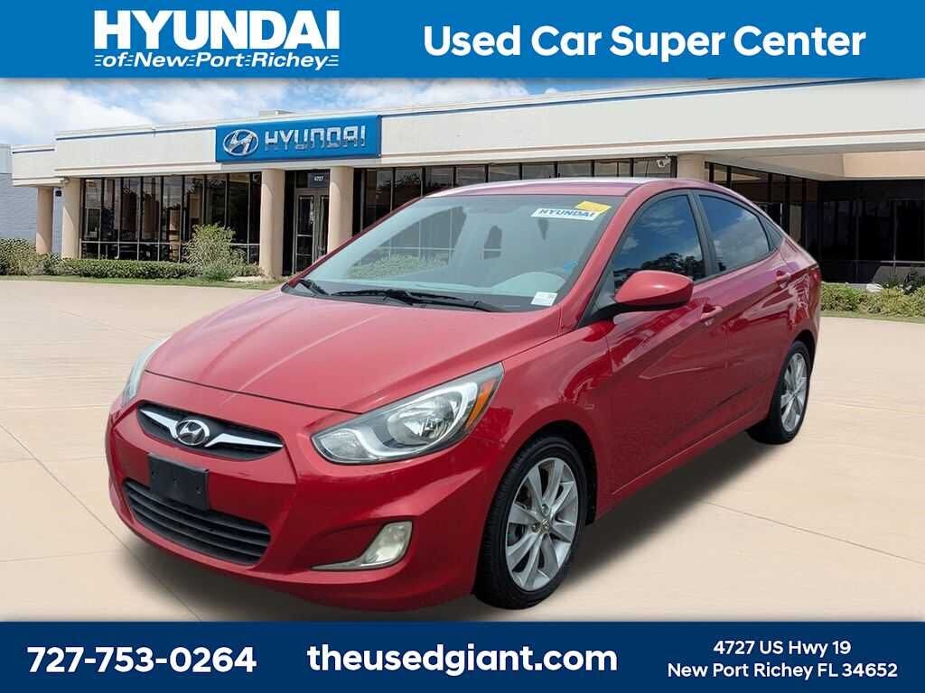 2012 HYUNDAI Accent