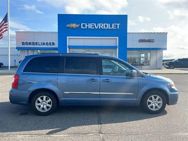 2011 CHRYSLER Town and Country