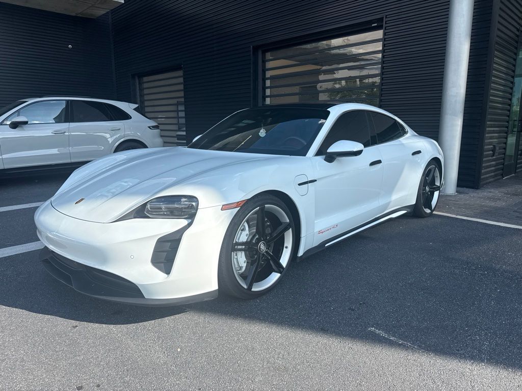 2022 PORSCHE Taycan